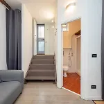 Xenia Apartments - Renovated Two-Room Apartment Near Pta Venezia