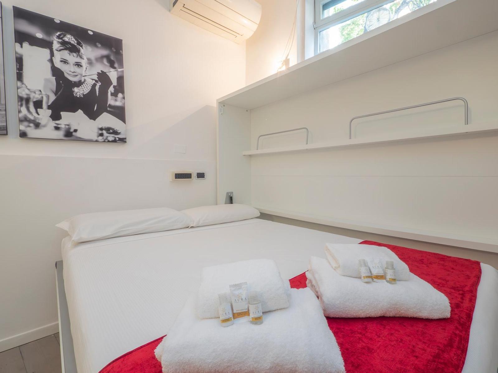 Xenia - Renovated Two-room Near Pta Venezia *