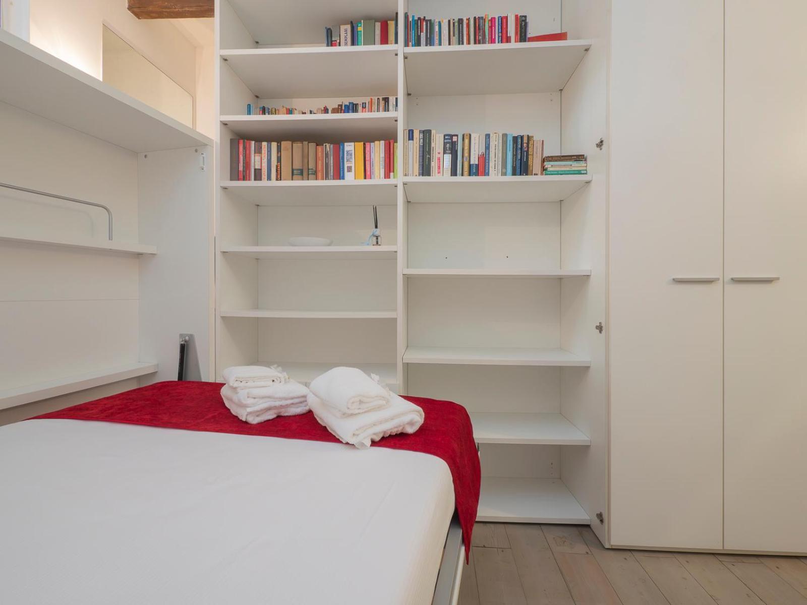 Xenia - Renovated Two-room Near Pta Venezia Appartement *